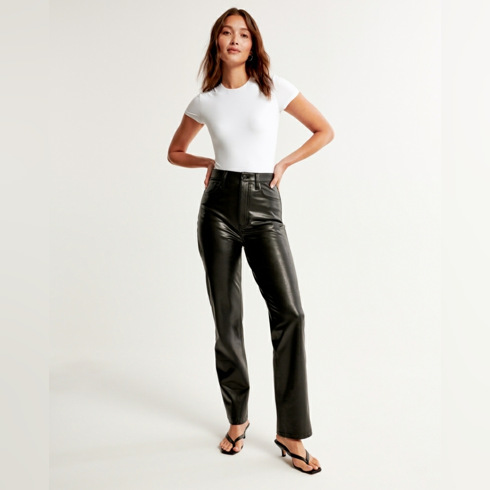 Abercrombie & Fitch The '90s straight Ultra-High Rise Vegan Leather Sz 10S/30